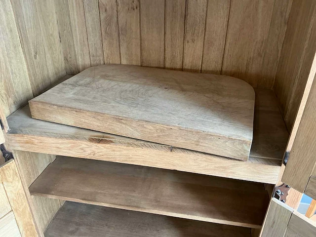 Massief houten kast - afbeelding 9 van  10