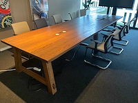 Massief houten vergadertafel - afbeelding 1 van  9