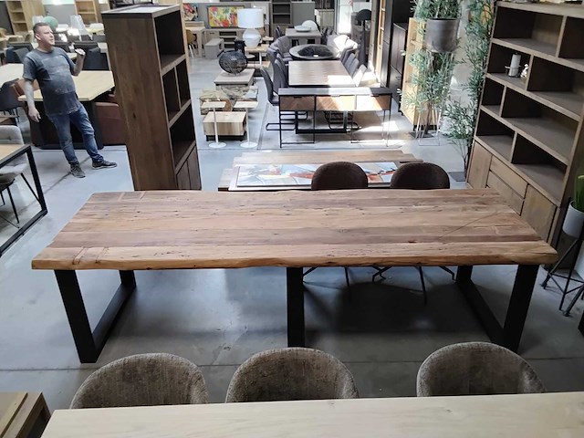 Massieve acacia tafel - afbeelding 2 van  3