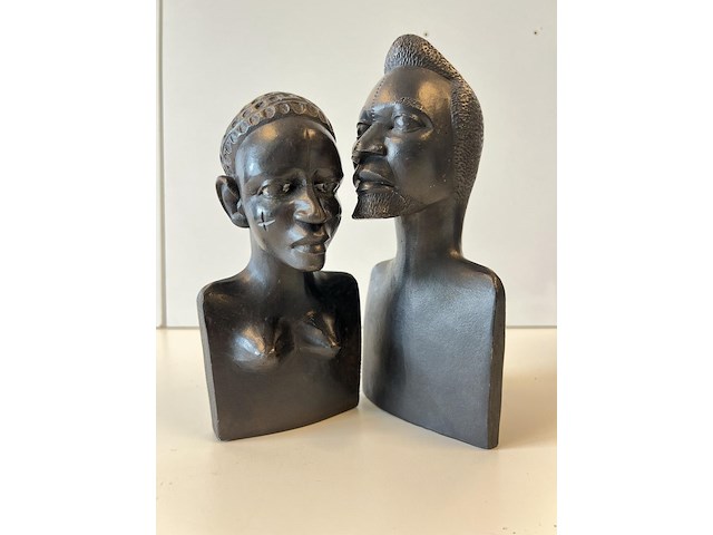 Massieve beeldjes man en vrouw - afbeelding 3 van  3