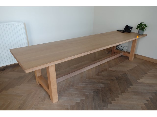 Massieve houten tafel - afbeelding 1 van  3
