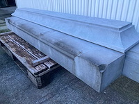 Massieve portiek in belgische blauwe hardsteen - afbeelding 5 van  5