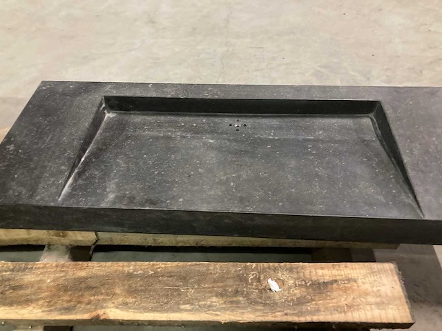 Massieve spoelbak in belgische blauwe steen rechthoekig - afbeelding 3 van  5