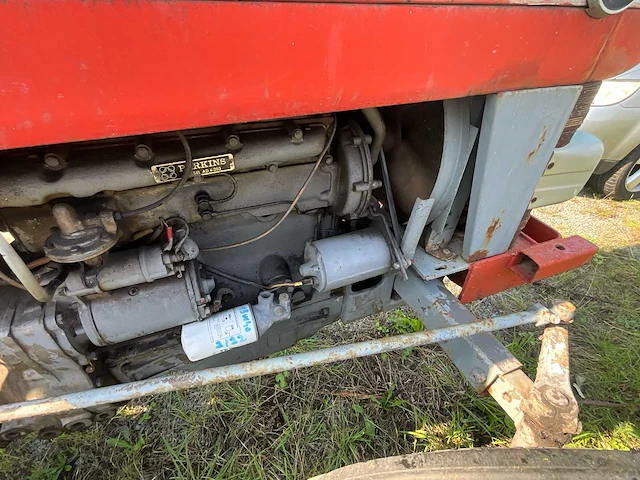 Massy oldtimer tractor - afbeelding 36 van  36