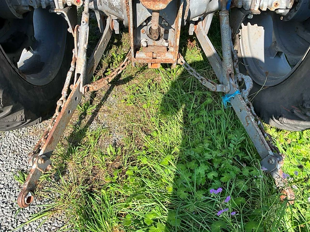 Massy oldtimer tractor - afbeelding 30 van  36
