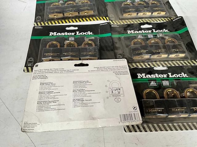 Master lock 3-pack hangsloten (6x) - afbeelding 3 van  3