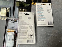 Master lock diverse hangsloten (13x) - afbeelding 4 van  5