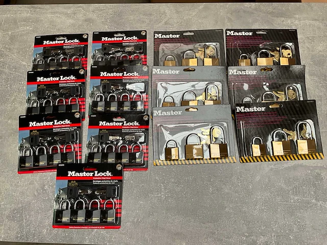 Master lock diverse multipack hangsloten (13x) - afbeelding 1 van  4