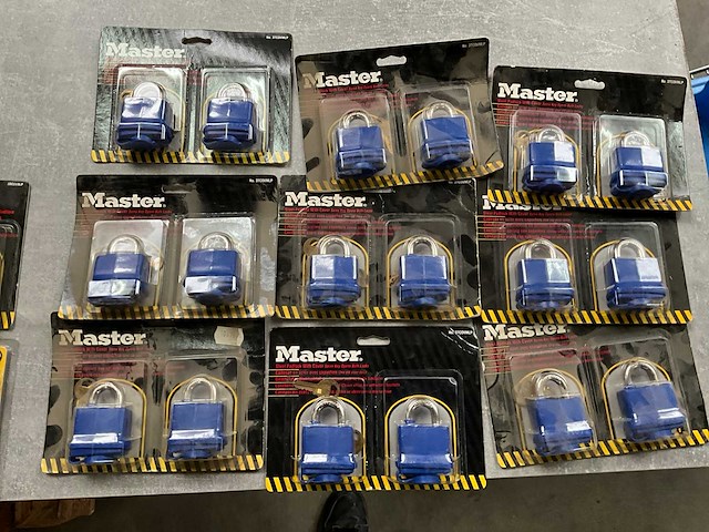Master lock hangslot 2-pack (9x) - afbeelding 1 van  5