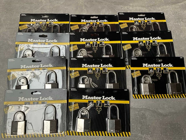 Master lock hangslot 2-pack geschikt voor boten, buitenboordmotoren, boot huizen (11x) - afbeelding 1 van  4