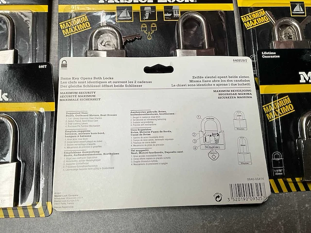 Master lock hangslot 2-pack geschikt voor boten, buitenboordmotoren, boot huizen (12x) - afbeelding 4 van  5