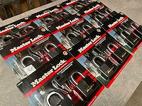 Master lock hangslot 2-pack geschikt voor hokken, poorten etc. (9x) - afbeelding 3 van  4