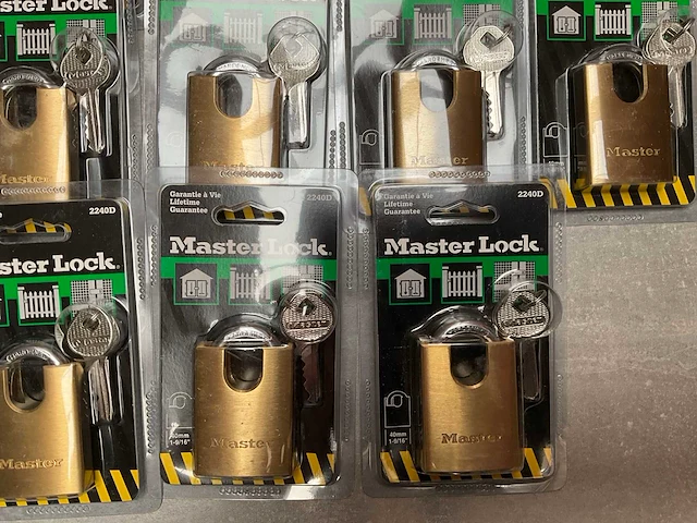 Master lock hangslot geschikt voor hokken, poorten en kasten (11x) - afbeelding 2 van  4