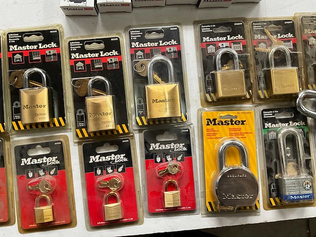 Master lock mix kavel hangsloten - afbeelding 1 van  5