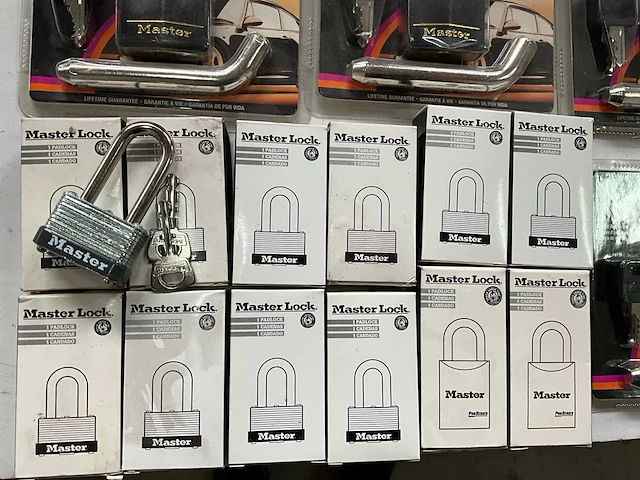Master lock mix kavel hangsloten - afbeelding 1 van  5