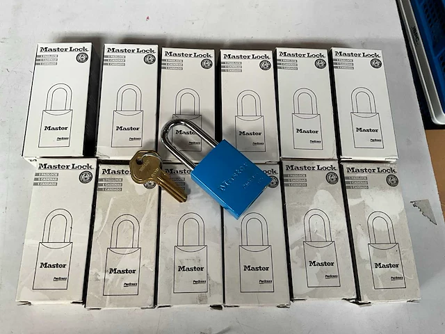 Master lock pro series hangslot blauw (12x) - afbeelding 1 van  3