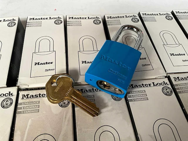 Master lock pro series hangslot blauw (12x) - afbeelding 2 van  3