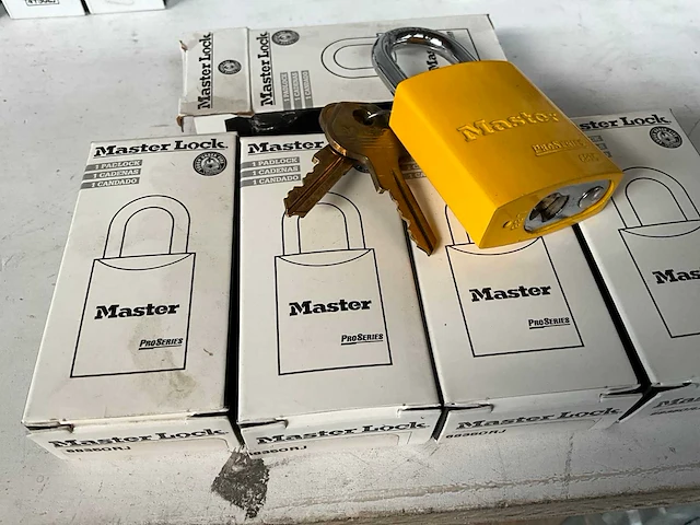 Master lock pro series hangslot geel (5x) - afbeelding 2 van  3