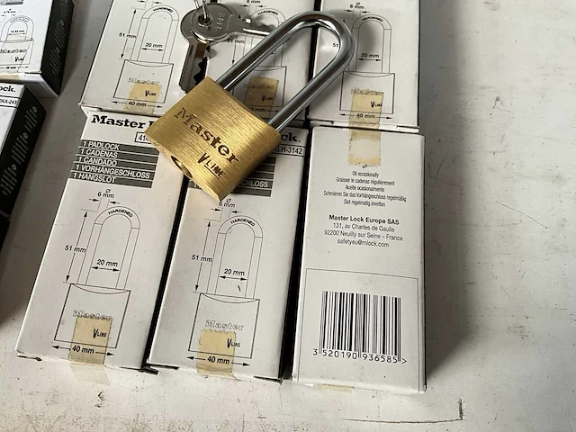 Master lock v line diverse hangsloten (24x) - afbeelding 5 van  5