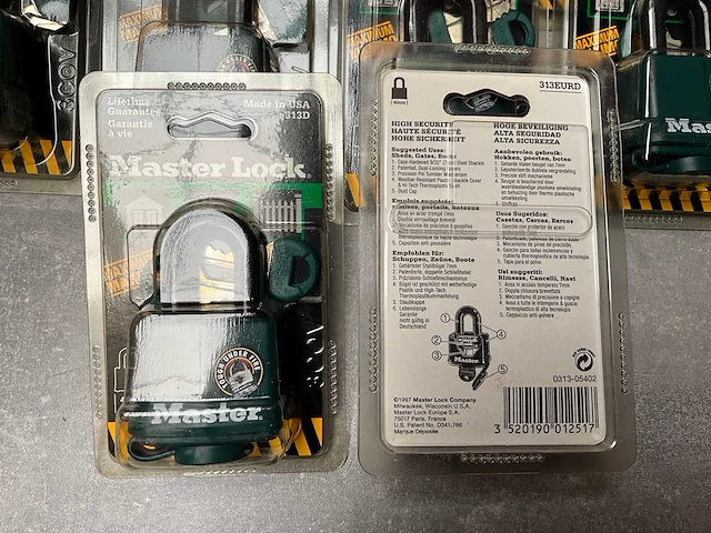 Master lock weersbestendig hangslot (12x) - afbeelding 3 van  4