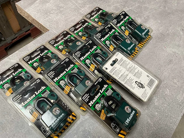 Master lock weersbestendig hangslot (12x) - afbeelding 4 van  4
