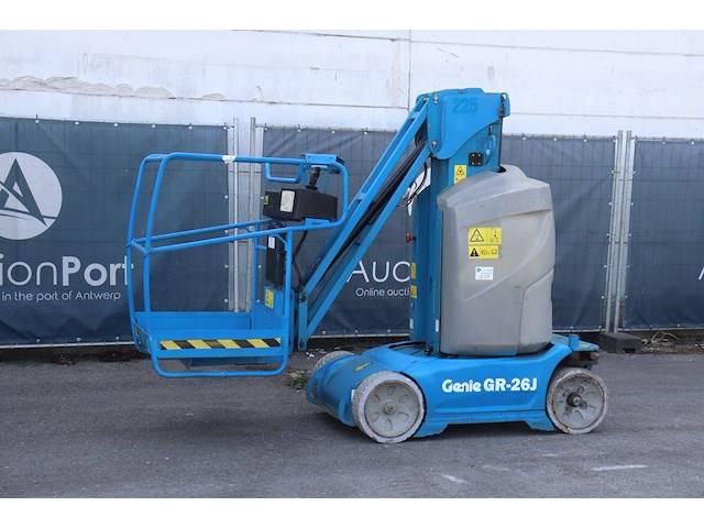 Masthoogwerker genie gr26j elektrisch 9.9m 2014 - afbeelding 1 van  1