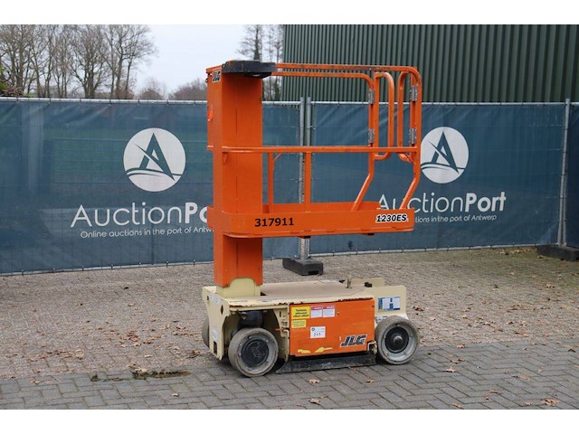 Masthoogwerker jlg 1230es elektrisch 2012 - afbeelding 1 van  1