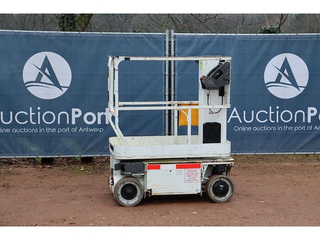 Masthoogwerker jlg 1230es elektrisch 5.66m 2013 - afbeelding 1 van  1