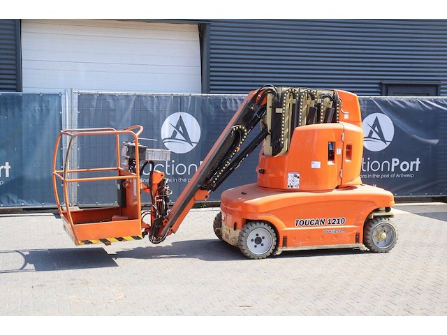 Masthoogwerker jlg toucan 1210 elektrisch 200kg 12m 2005 - afbeelding 1 van  1