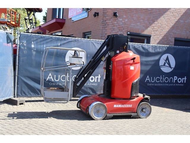 Masthoogwerker manitou 100vjr elektrisch 9.85m 2012 - afbeelding 1 van  1