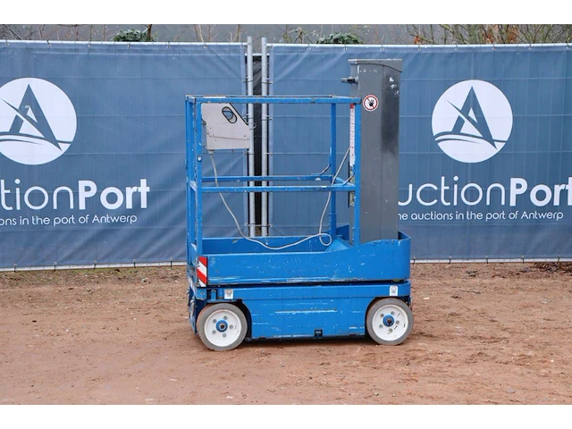Masthoogwerker skyjack sj12 elektrisch 5.6m 2015 - afbeelding 1 van  1