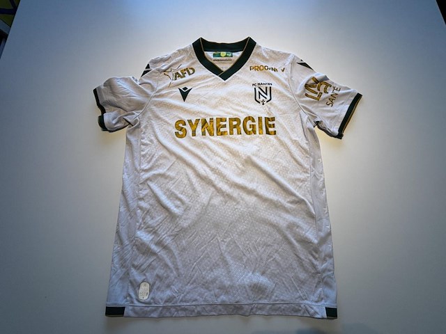 Matchworn shirt " limbombe" fc nantes 2021-2022 - afbeelding 1 van  4