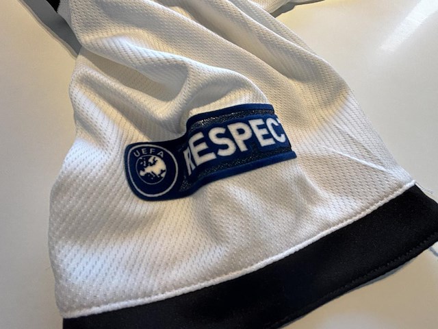 Matchworn shirt " piatti" valencia 2011-2012 - afbeelding 4 van  4