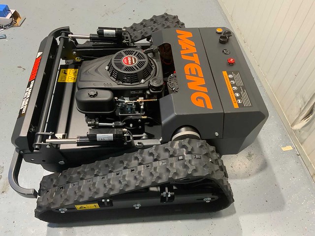 Mateng rm20 grasmaaier op afstand bestuurbaar tot 600m - maaibreedte 53 cm - 224cc - lawn mower tracks - afbeelding 11 van  38