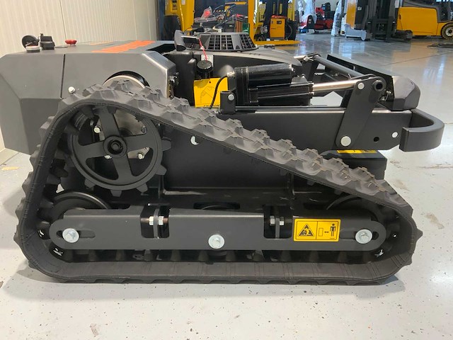 Mateng rm20 grasmaaier op afstand bestuurbaar tot 600m - maaibreedte 53 cm - 224cc - lawn mower tracks - afbeelding 18 van  38