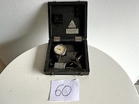 Materiaal: oude diktemeter 1 oude diktemeter in originele doos - afbeelding 1 van  2