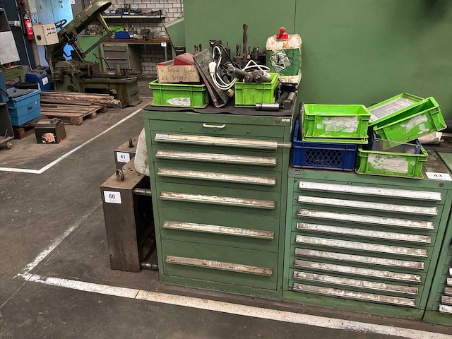 Materiaalkast met inhoud - afbeelding 1 van  8