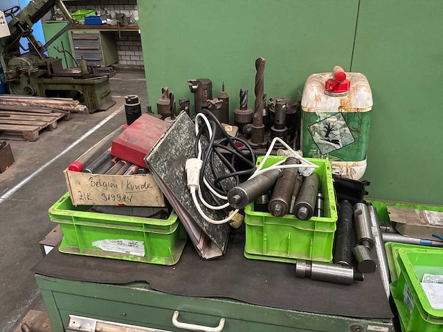 Materiaalkast met inhoud - afbeelding 2 van  8