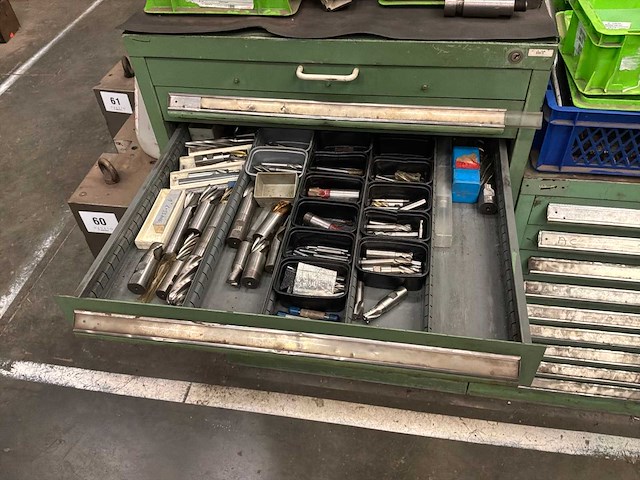 Materiaalkast met inhoud - afbeelding 4 van  8