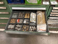 Materiaalkast met inhoud - afbeelding 2 van  6