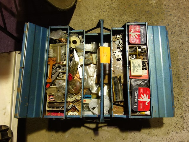 Materiaalkist gevuld - afbeelding 2 van  4