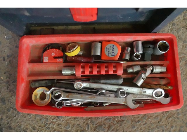 Materiaalkist met materiaal - afbeelding 2 van  3