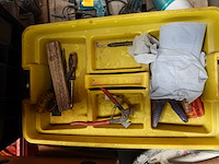 Materiaalkoffer stanley met divers werkmateriaal, mortelkuip met toebehoren en schuursponsen - afbeelding 4 van  8