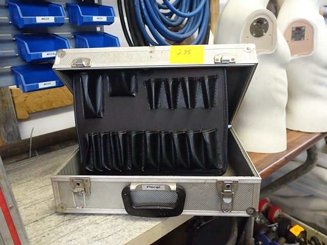 Materiaalkoffer - afbeelding 3 van  3