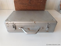 Materiaalkoffers. 2 stuks - afbeelding 2 van  5