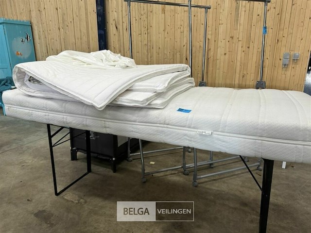 Matras met onderlegger en beschermer - afbeelding 1 van  3