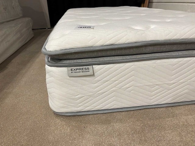 Matras - afbeelding 2 van  2
