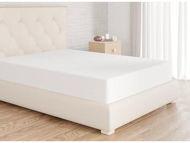 Matrasovertrek wit amazon basics maat : 140x200x30 - afbeelding 1 van  2
