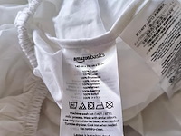 Matrasovertrek wit amazon basics maat : 140x200x30 - afbeelding 2 van  2