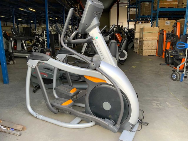Matrix a7xe ascent trainer crosstrainer - afbeelding 2 van  6